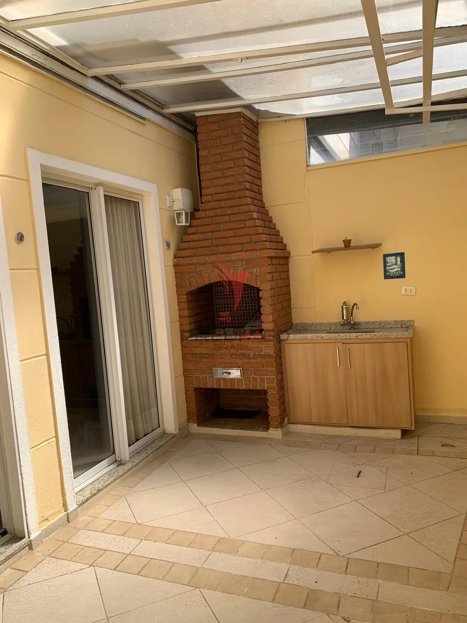 Imagem Vendo casa com 200 mts2, 4 Quartos( 2 Suites ) em condomínio fechado no Morumbi. SP