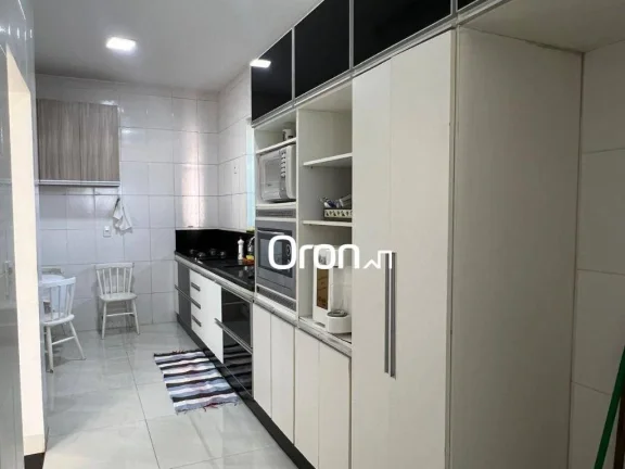 Imagem Sobrado com 3 dormitórios à venda, 150 m² por R$ 1.200.000,00 - Village Veneza - Goiânia/GO