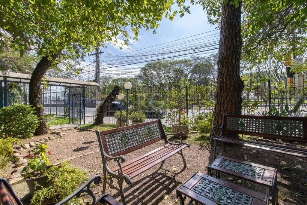 Imagem Apartamento de 77m², Bairro Menino Deus