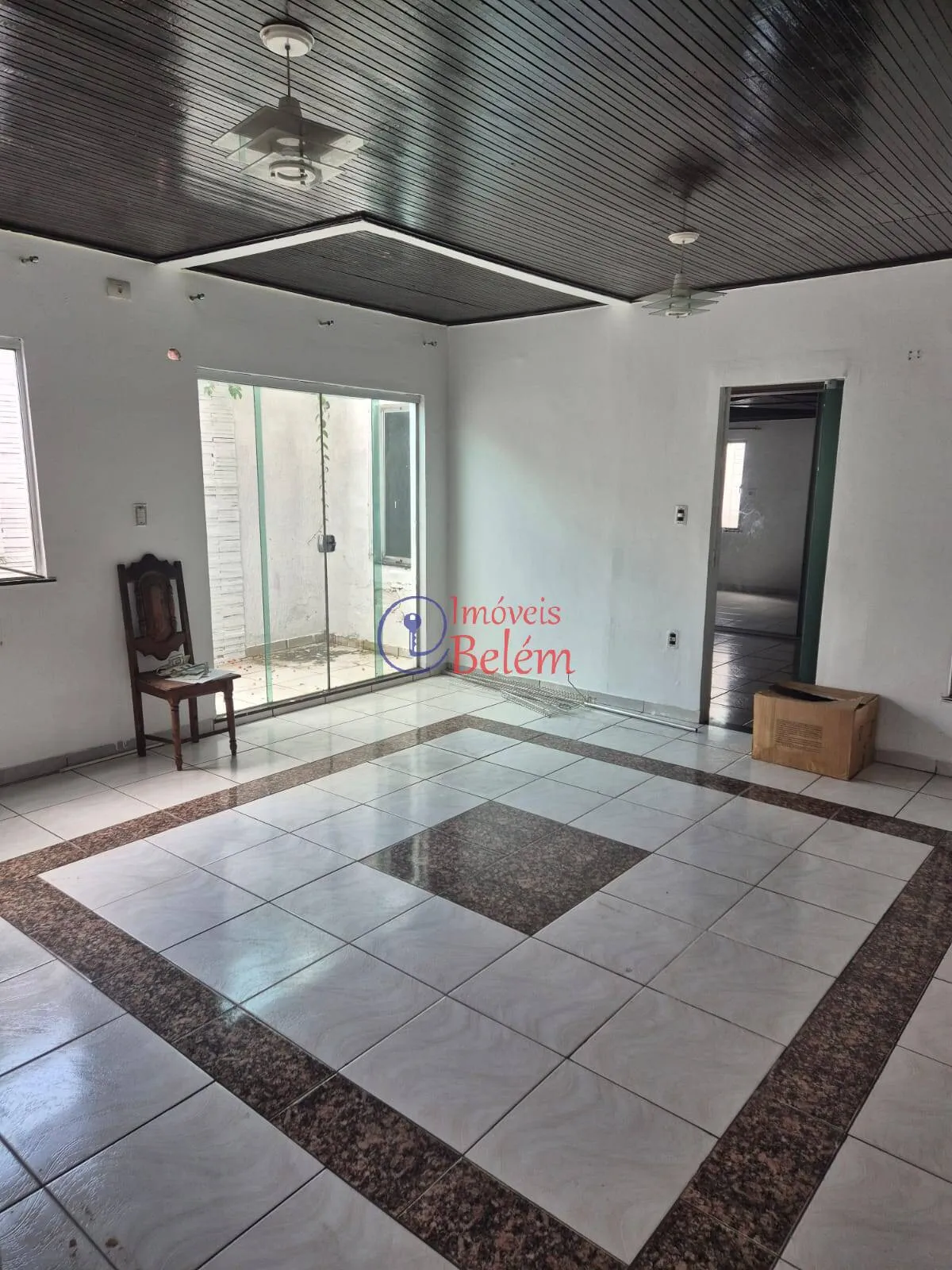 Foto do imóvel CASA DE ALTO PADRÃO À VENDA EM ICOARACI - 5 SUÍTES, PISCINA, ENERGIA SOLAR