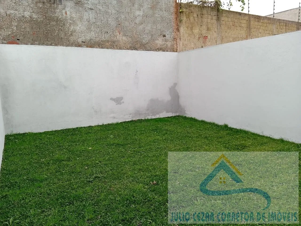Imagem Casa para Venda em São José dos Pinhais, Barro Preto, 3 dormitórios, 1 suíte, 2 banheiros, 2 vagas