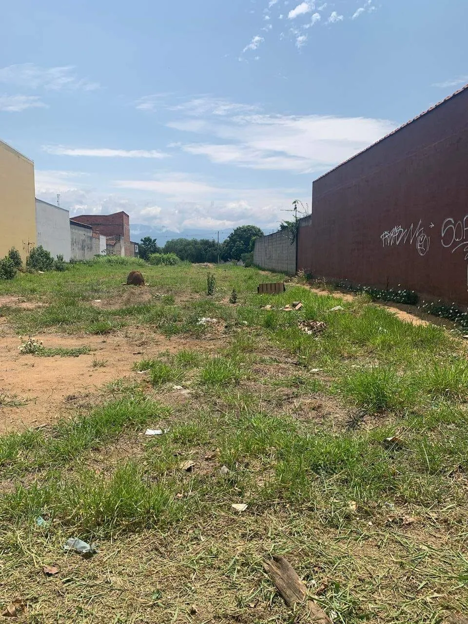 Imagem Terreno à venda, Residencial e Comercial Laerte Asumpção, Pindamonhangaba, SP