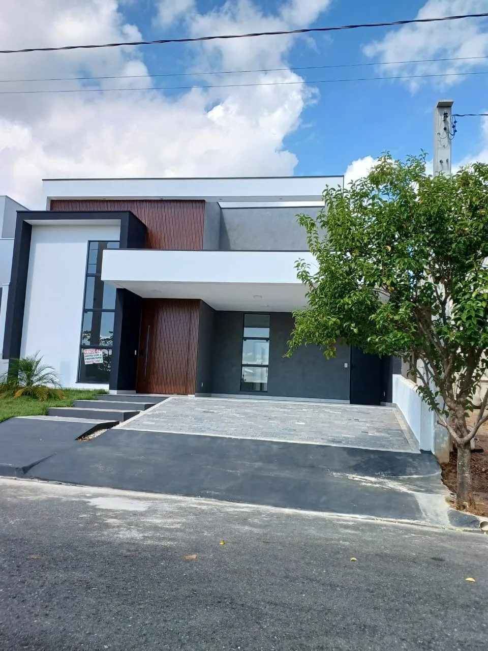 Imagem "Casa dos Sonhos no Condomínio Residencial Le France"