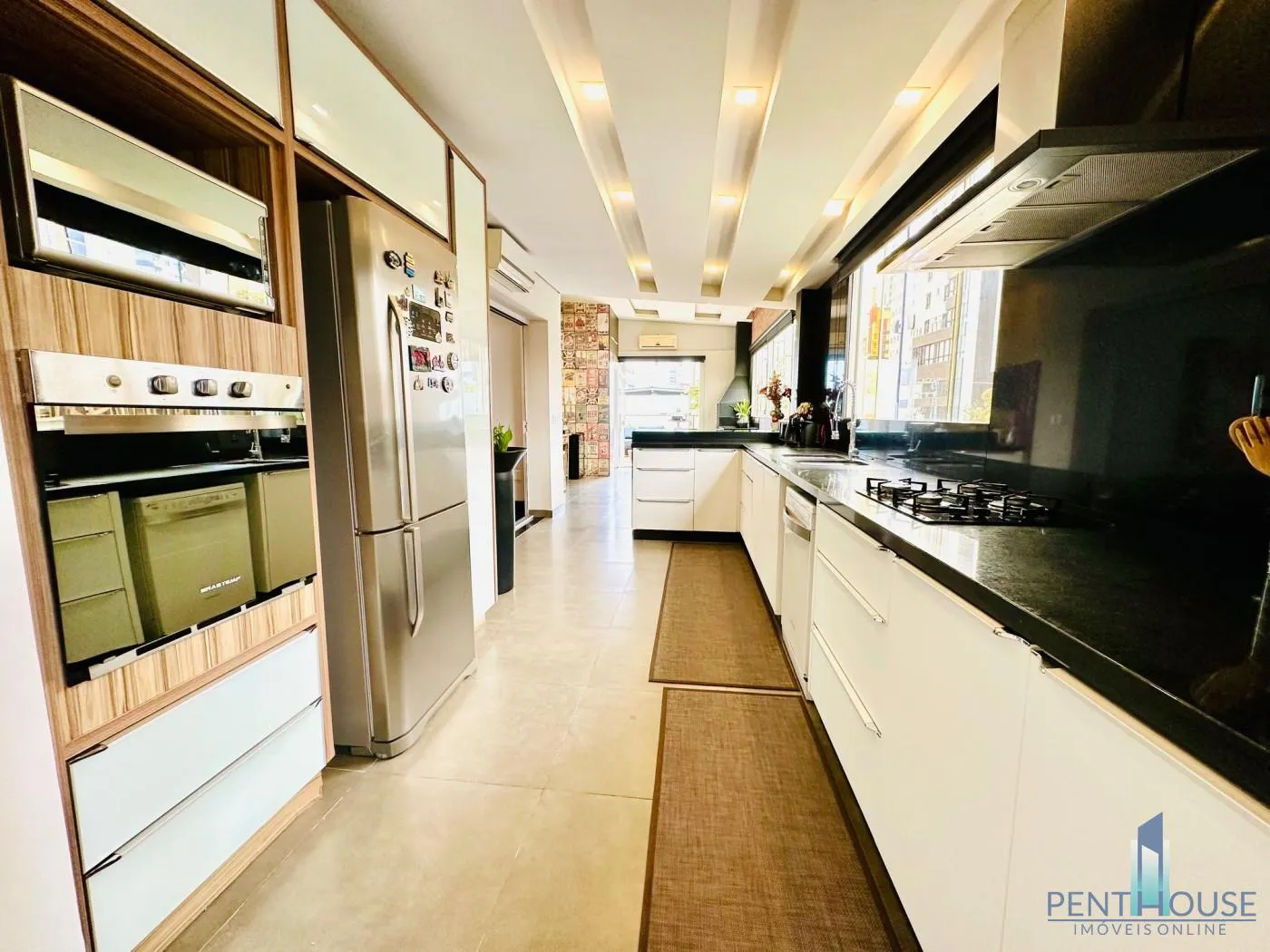Imagem Apartamento com Terraço para Venda em Balneário Camboriú, CENTRO, 3 dormitórios, 1 suíte, 2 banheiros, 1 vaga