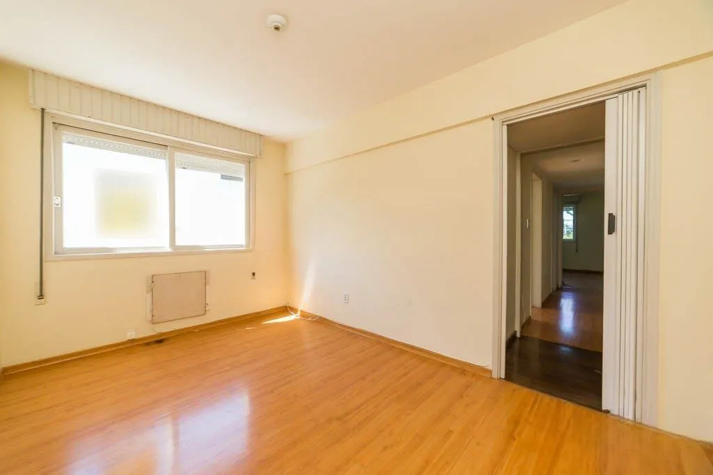 Imagem Apartamento de 3 dormitórios à venda no Bairro Auxiliadora, Porto Alegre.