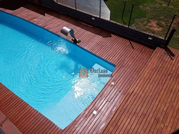 Imagem Sobrado com 4 dormitórios à venda, 250 m² por R$ 900.000,00 - Santa Fé - Piracaia/SP
