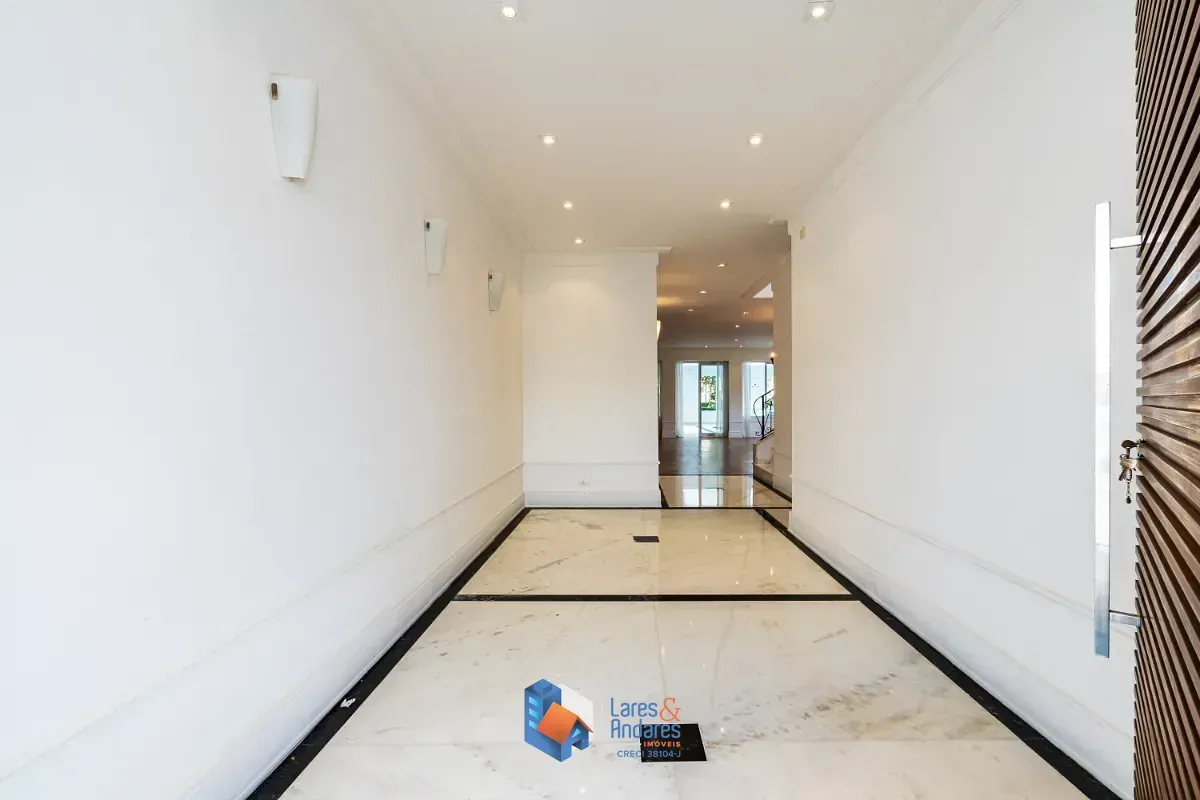 Imagem Sobrado para venda em Indianópolis com 5 quartos, sendo 5 suítes, 662m²
