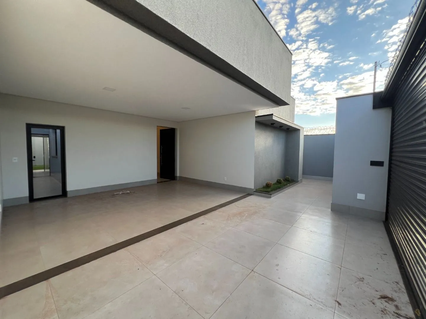 Imagem Casa com 3 dormitórios à venda, 112 m² por R$ 590.000,00 - Jardim Vitória - Patos de Minas/MG