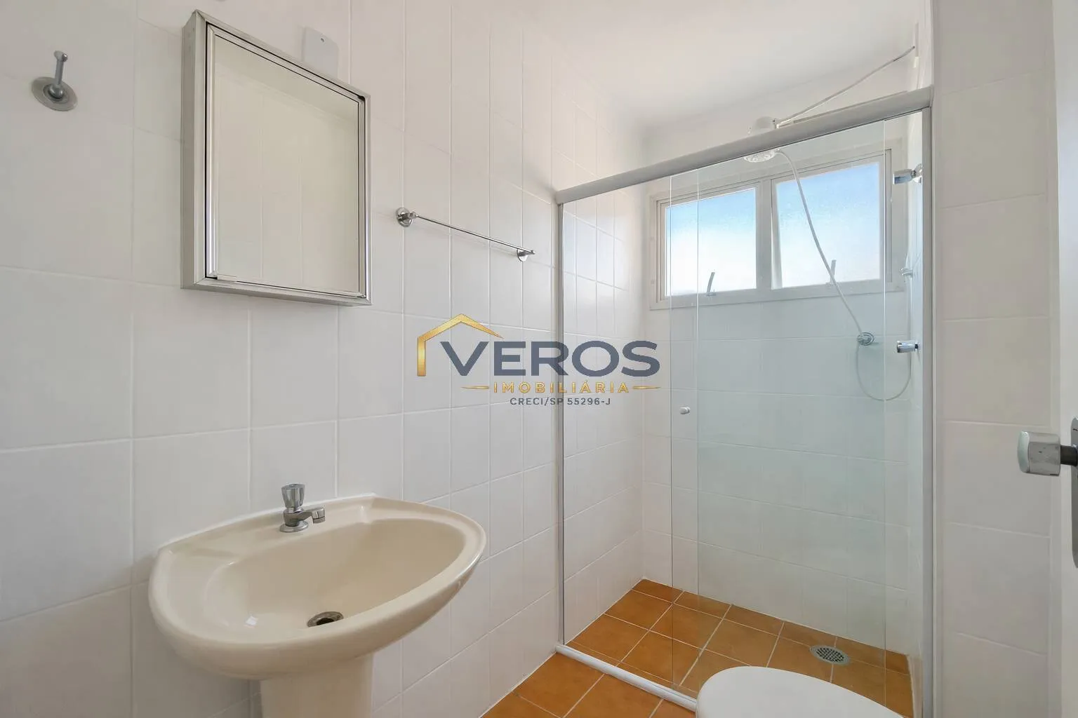 Imagem Apartamento a venda com 2 quartos a 500m da praia Martim de Sá em Caragua