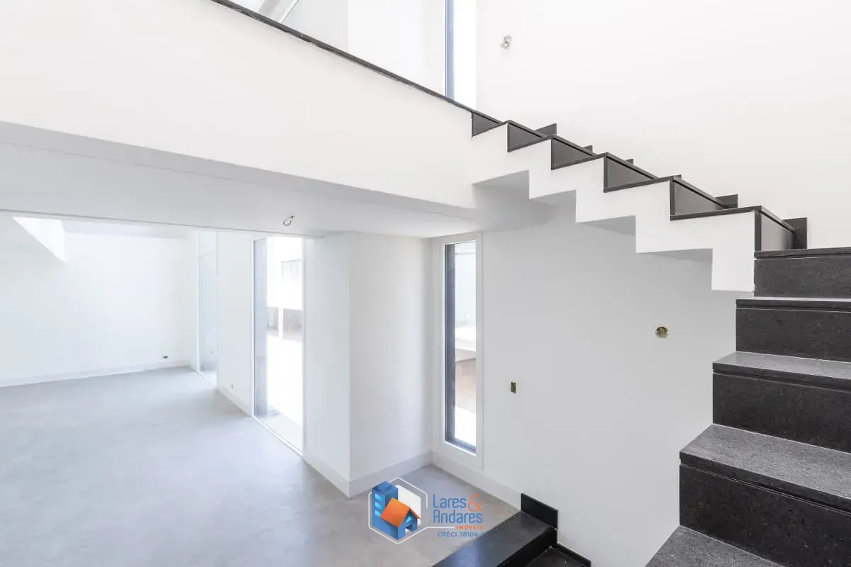 Imagem Casa em condomínio para venda em Jardim Cordeiro com 4 quartos, sendo 4 suítes, 719m²