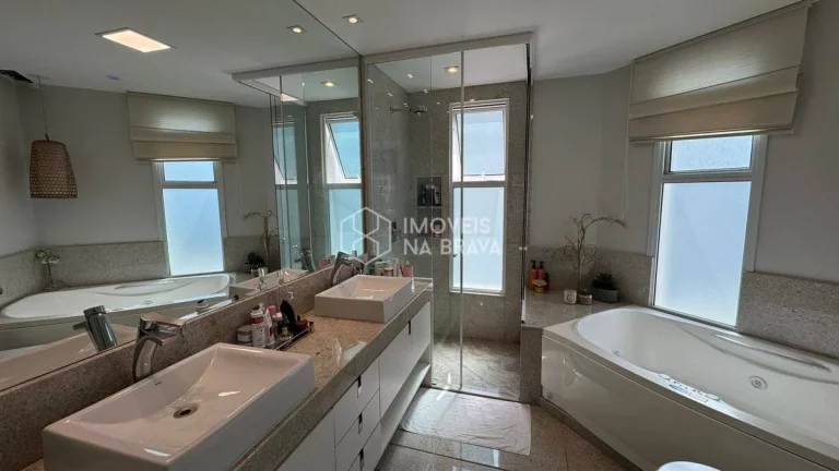 Imagem APARTAMENTO 3 SUITES, 3 VAGAS DE GARAGEM - LOCACAO- PRAIA BRAVA - ITAJAI/SC