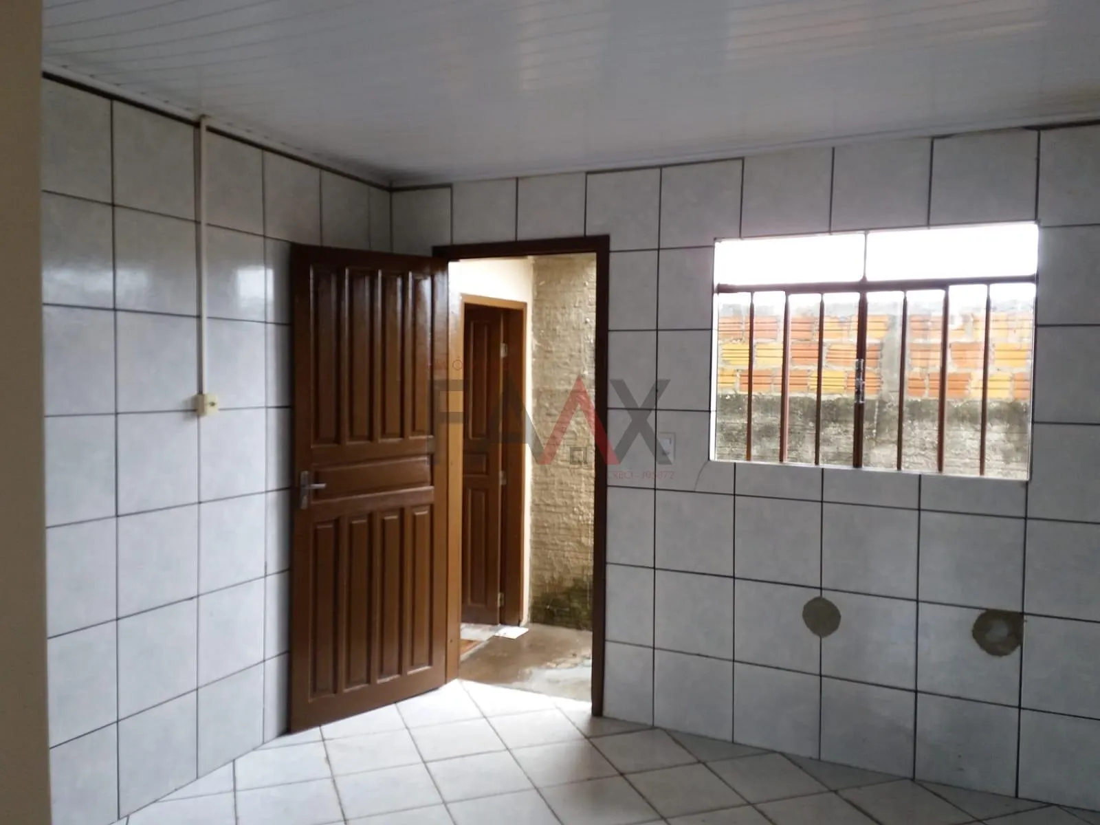 Imagem Terreno à venda com Duas casas - Ideal para Morar e Investir