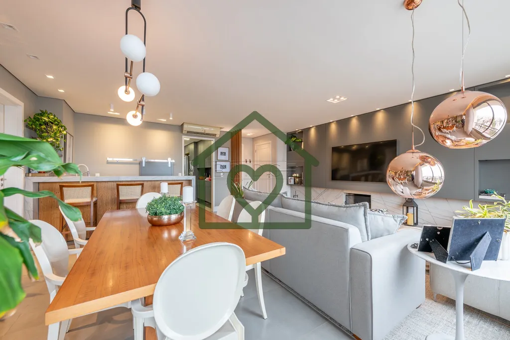 Imagem Bridge Imóveis vende com exclusividade BELISSIMO APARTAMENTO NO CLÁSSICO PETRÓPOLIS. 
Semimobilia...