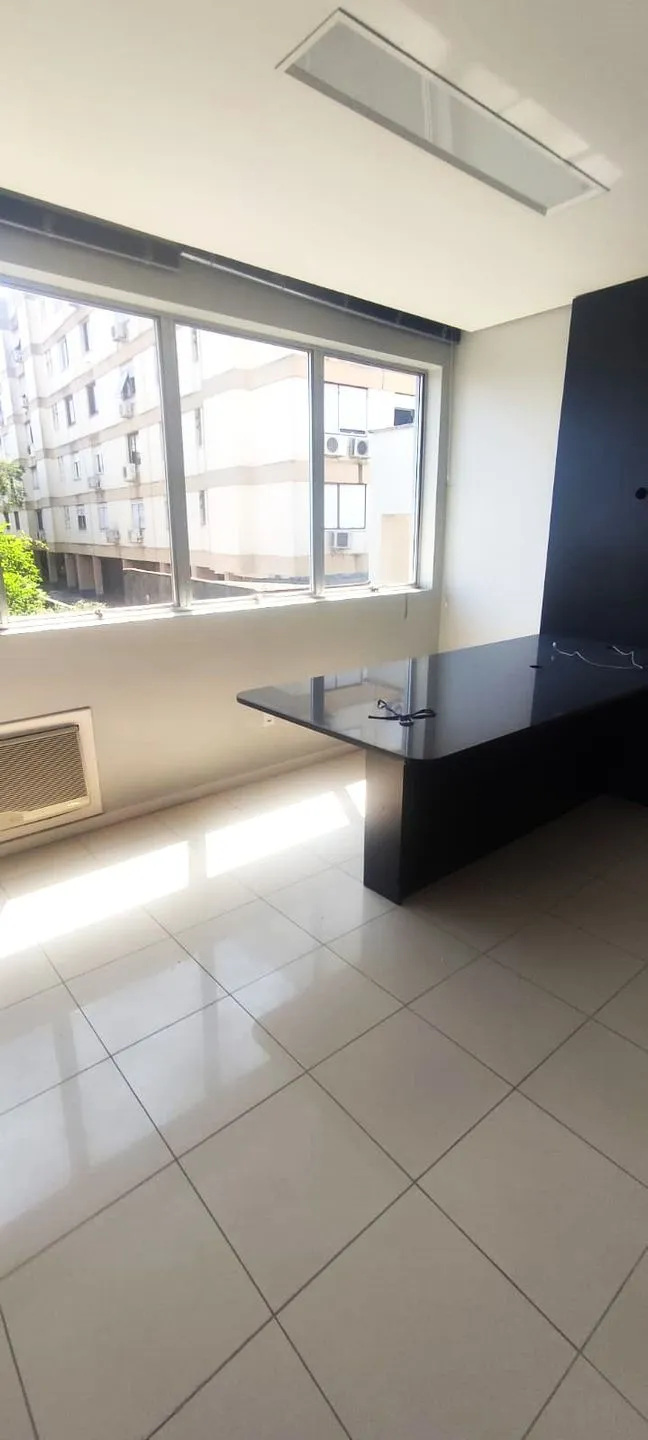 Imagem Sala comercial à venda em Porto Alegre, Rio Branco, 40.5m2