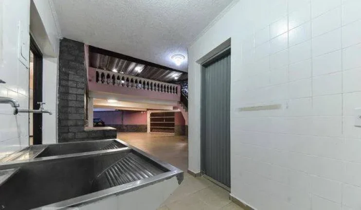Imagem Casa Maravilhosa 250 m² 4 Dormitórios 5 Vagas de garagens
