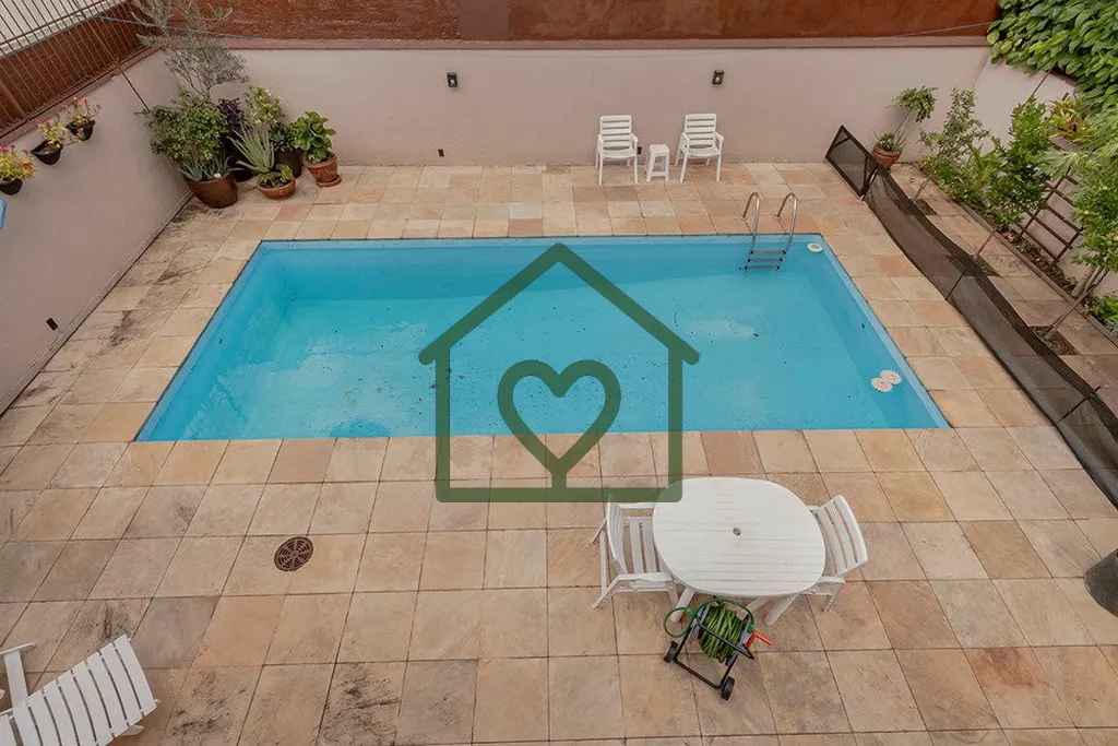 Imagem CASA DE 360m², COM 2 ANDARES, PISCINA, AMPLO ESPAÇO EXTERNO, VARANDA GOURMET, 3 DORMITÓRIOS, 4 BA...