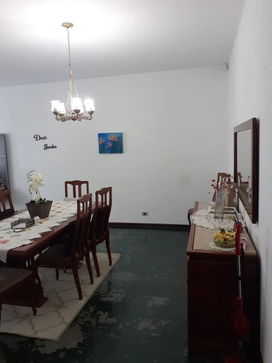 Imagem Casa à venda 3 Quartos, 2 Suites, 3 Vagas, 348M², Parque São Domingos, Pindamonhangaba - SP