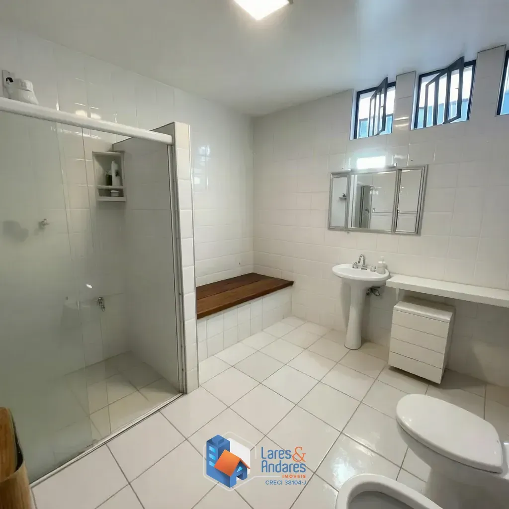 Imagem Casa para venda em Butantã com 4 quartos, sendo 1 suíte, 299m²