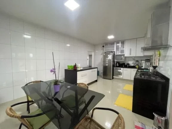 Imagem CASA COLONIAL EM CONDOMÍNIO FECHADO NO GUARÁ II TERRENO DE 900,00M²