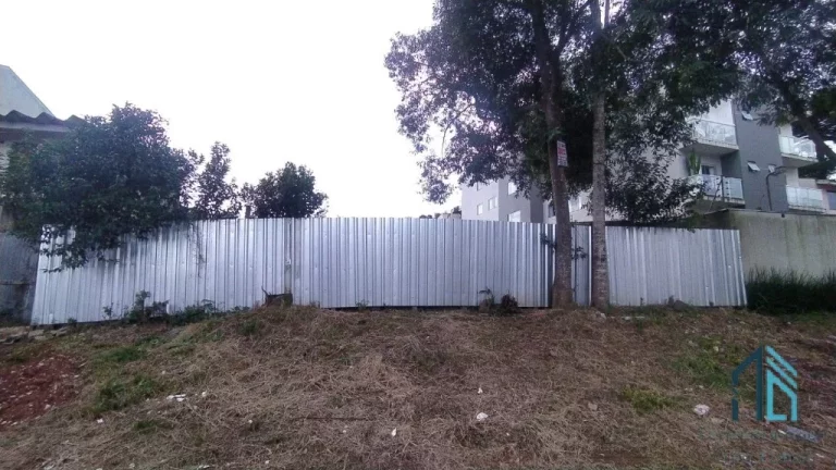 Imagem Terreno ZR3, bem localizado, projeto para 18 ap de 60m² no Santa Cândida em Curitiba PR