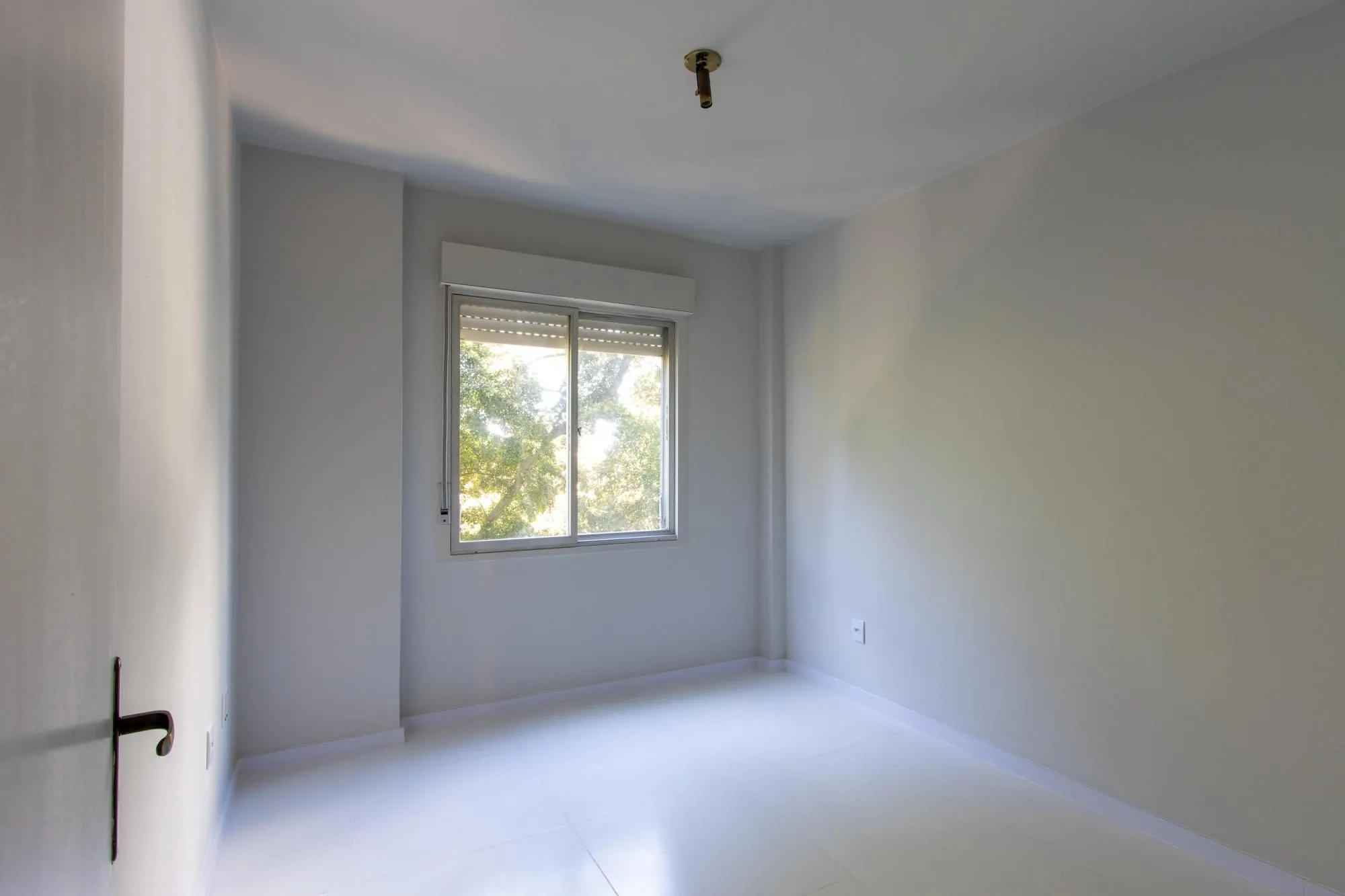 Imagem Apartamento 3 quartos, reformado, condomínio com infraestrutura - Bairro Cristal