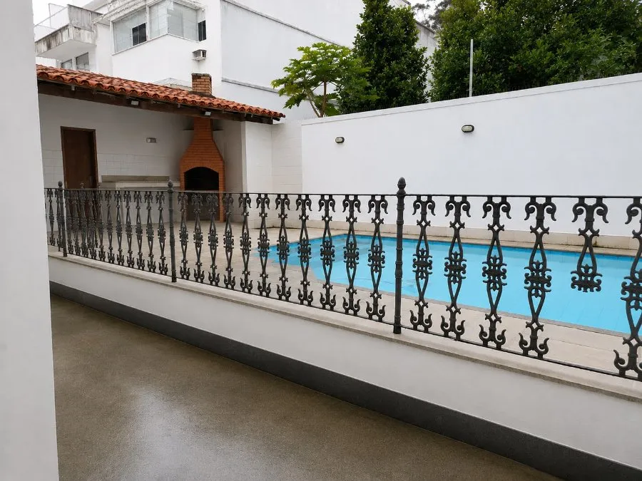 Imagem Casa Nova para Venda no Recreio dos Bandeirantes - 4 Quartos, 2 Suítes, 6 Vagas e Piscina