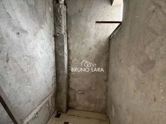Imagem Casa à Venda em Betim, no Bairro Tiradentes