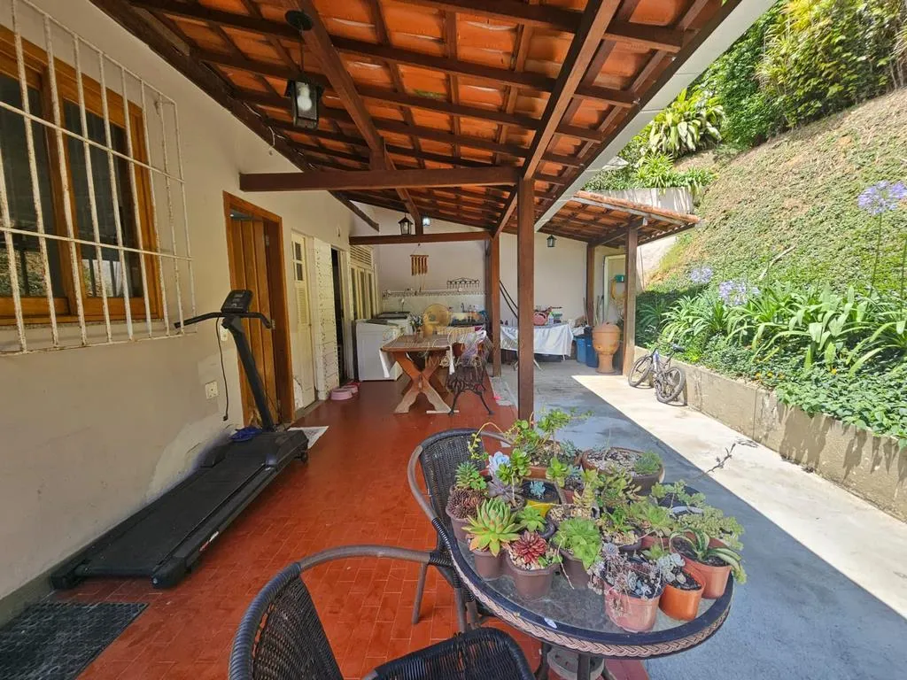 Imagem Casa para Venda em Teresópolis / RJ no bairro Tijuca