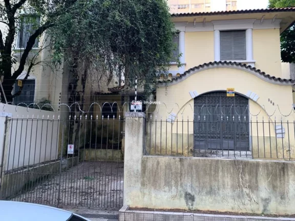 Imagem Luxuosa casa à venda em São Paulo-SP, bairro Água Branca: 3 quartos, 3 salas, 4 banheiros, 4 vagas de garagem, 400 m².