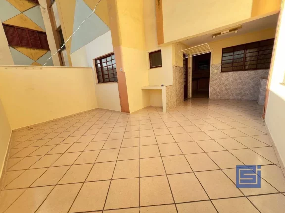 Imagem Apartamento com 3 dormitórios à venda, 174 m² por R$ 600.000,00 - Centro - Socorro/SP