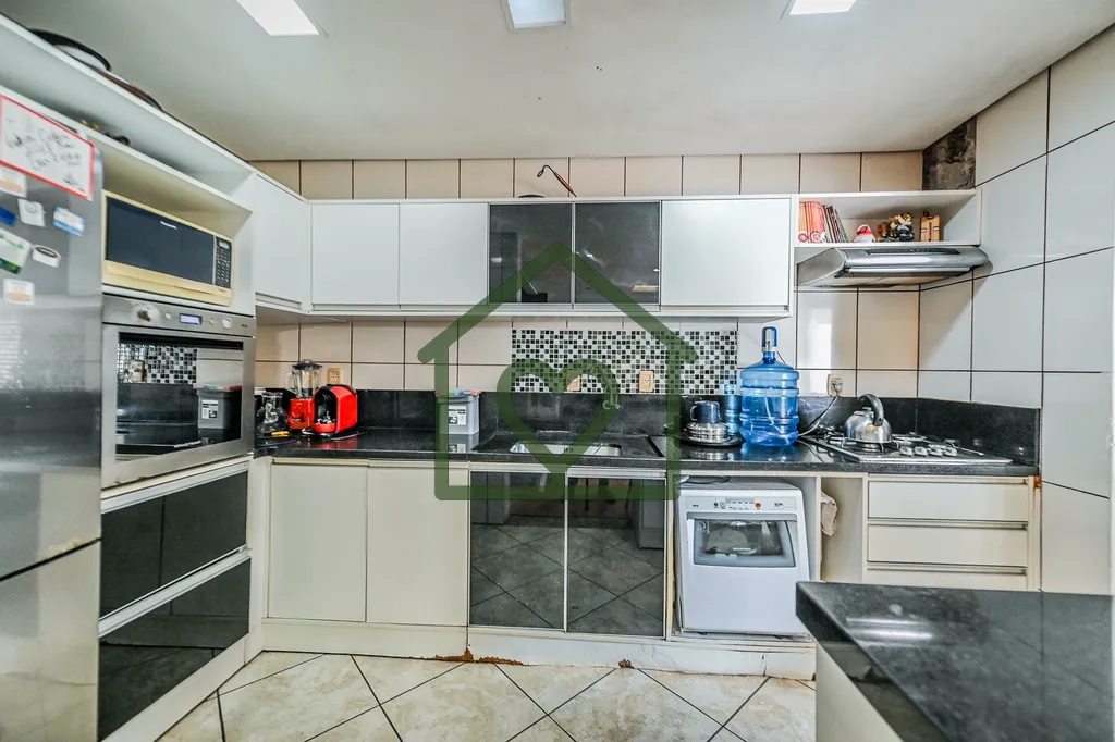 Imagem Sobrado com piscina, espaço gourmet completo e vista panorâmica ? oportunidade imperdível! 
 
Exc...