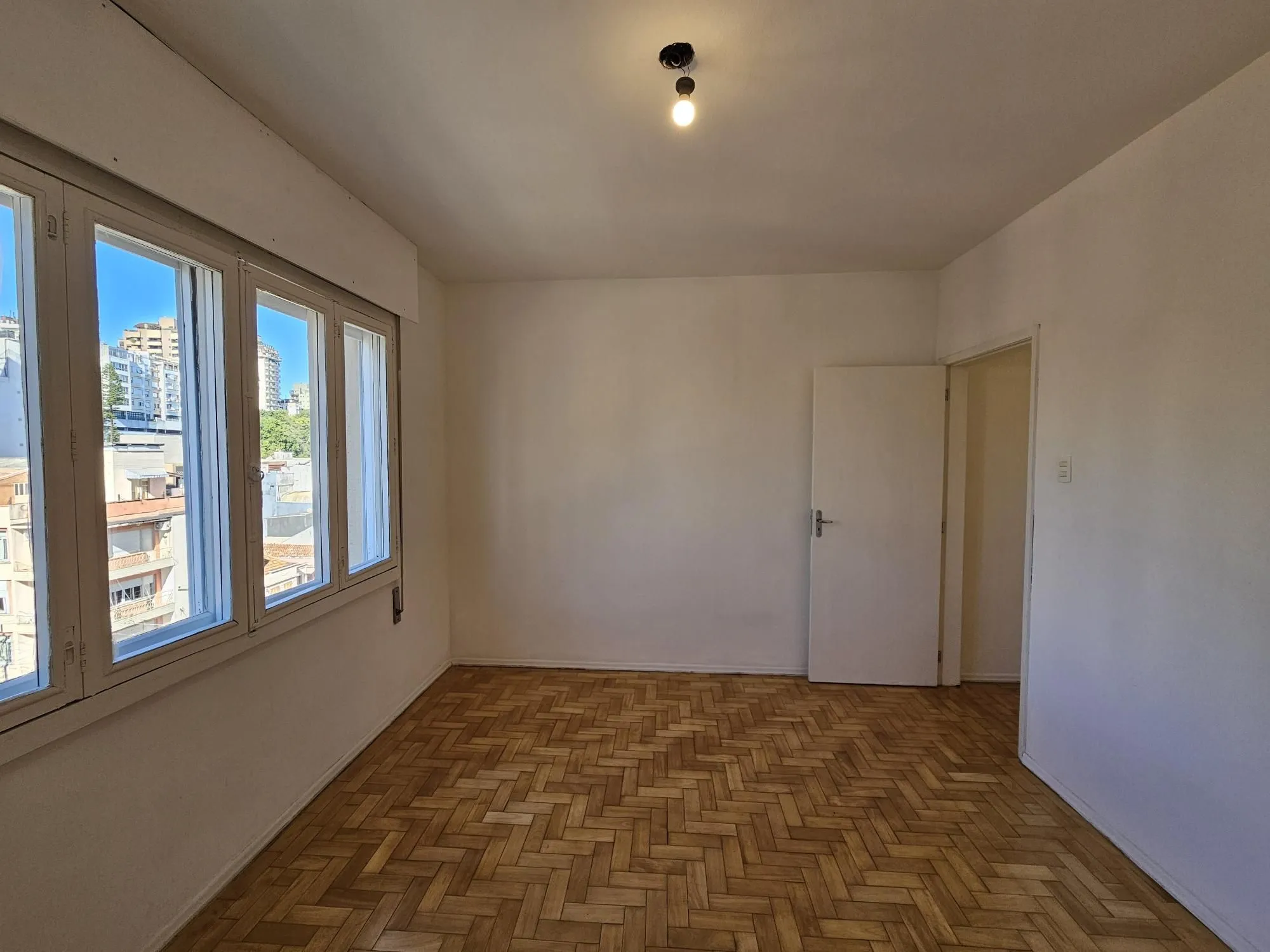Imagem Apartamento 2 dormitórios com elevador na Cristóvão