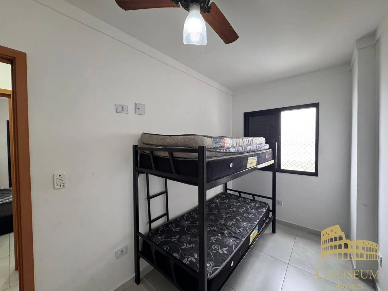 Imagem Frente Mar, Apto 2 Dorms c/1 suíte, mobiliado, 1 vaga, lazer copmpleto - Baln Maracanã