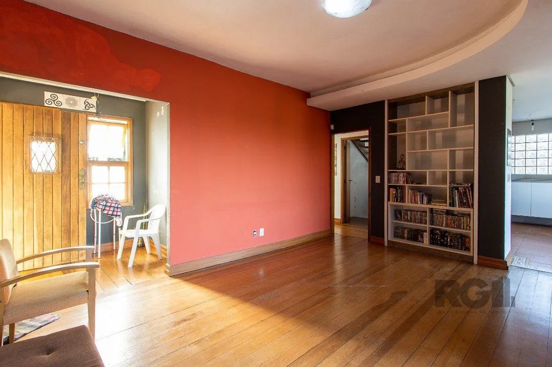 Imagem Casa para Venda - 380m², 4 dormitórios, sendo 1 suites, 4 vagas - Vila Assunção