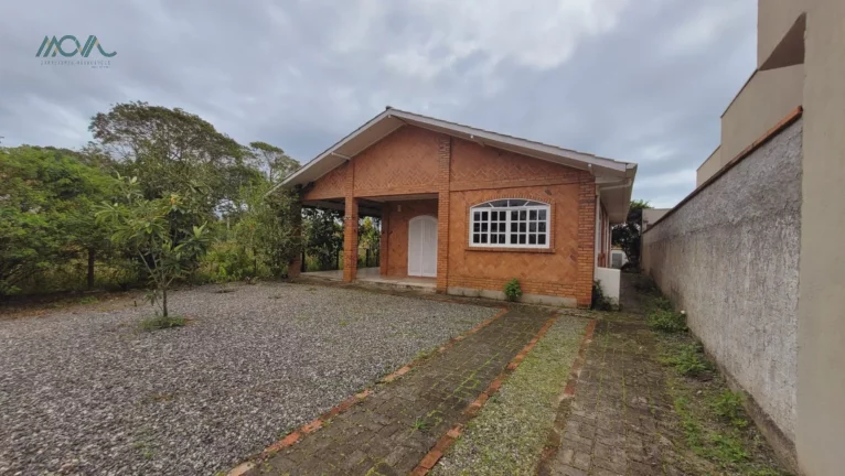 Imagem Casa à Venda em Itapoá - 3 Quartos, 100m da Praia, Oportunidade Imperdível!