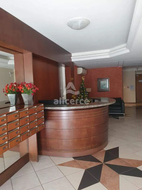 Imagem Apartamento à venda com 2 quartos 1 suíte, 76m² em Centro Florianópolis