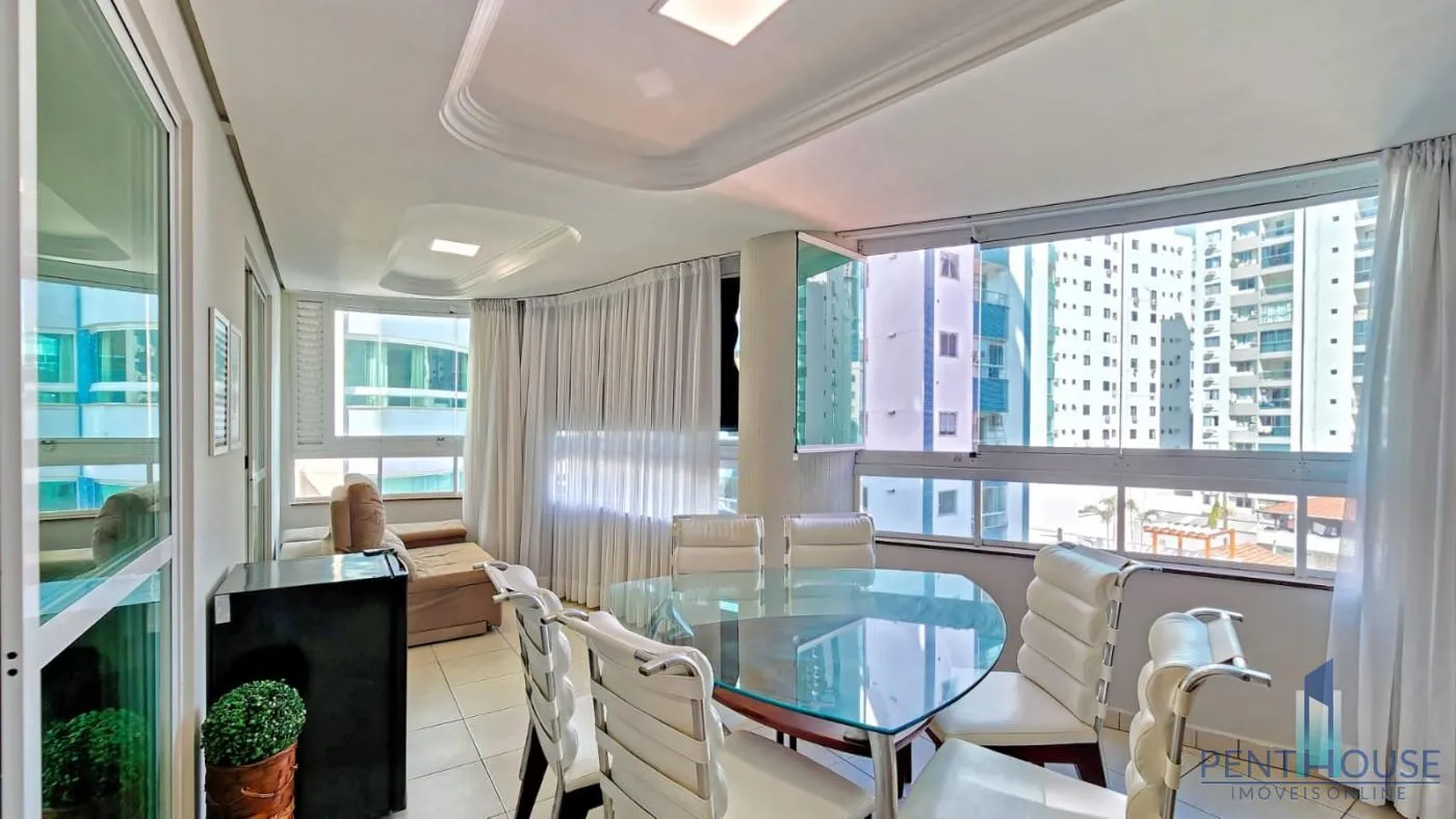 Imagem Apartamento Quadra Mar para Venda em Balneário Camboriú, CENTRO, 2 dormitórios, 1 suíte, 2 banheiros, 2 vagas