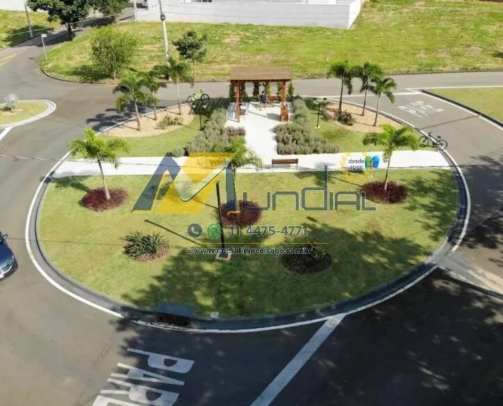 Imagem Casa à Venda com 450m², 3 dormitórios, 3 suítes, 1 sala e 4 vagas!!!