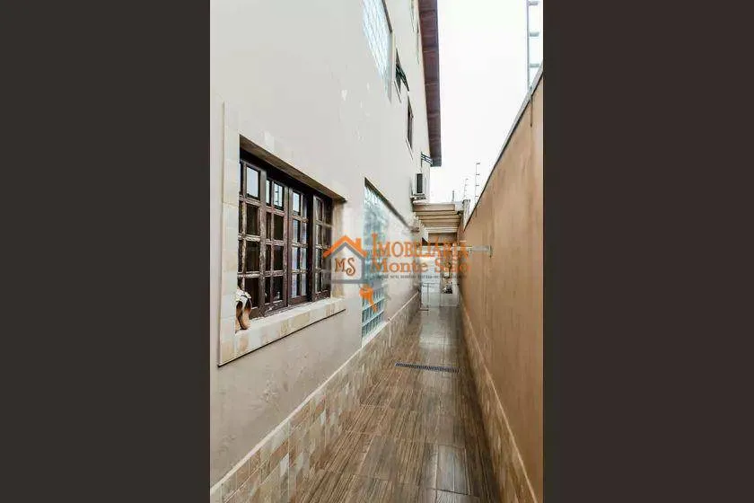 Imagem Sobrado com 3 dormitórios à venda, 180 m² por R$ 1.272.000,00 - Vila Fátima - Guarulhos/SP