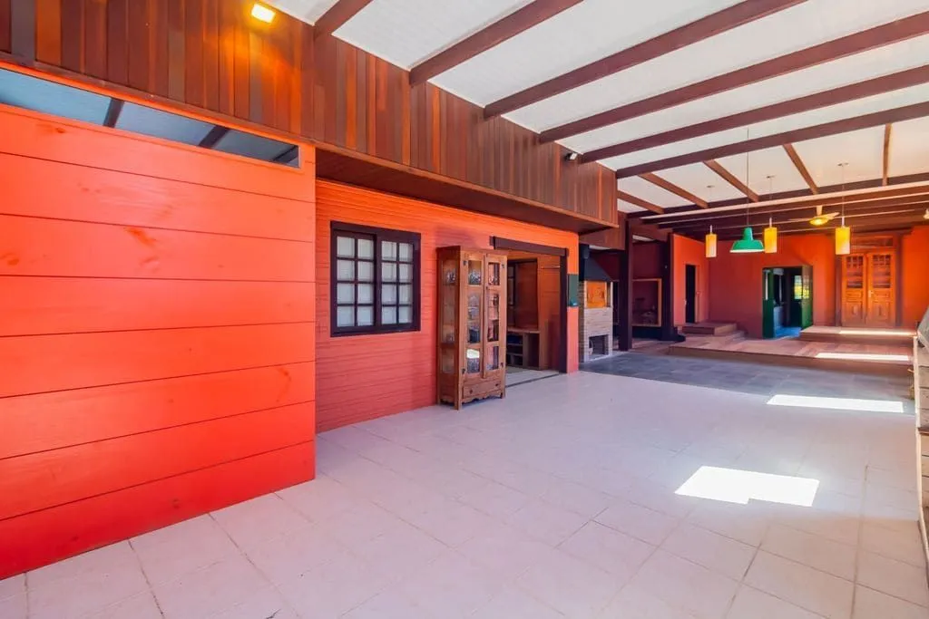 Imagem Casa de 3 dormitórios, no Bairro Ponta Grossa - Porto Alegre