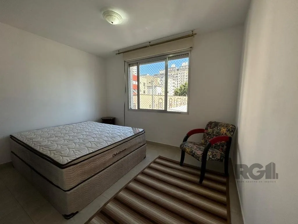 Imagem Apartamento de 72m² com 2 dormitórios, no bairro no bairro Mont Serrat.