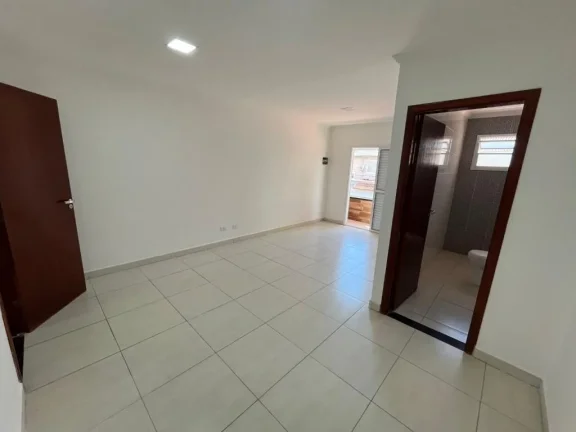Imagem Espaçosa Casa Sobrado 3 Quartos na Guilhermina, Praia Grande