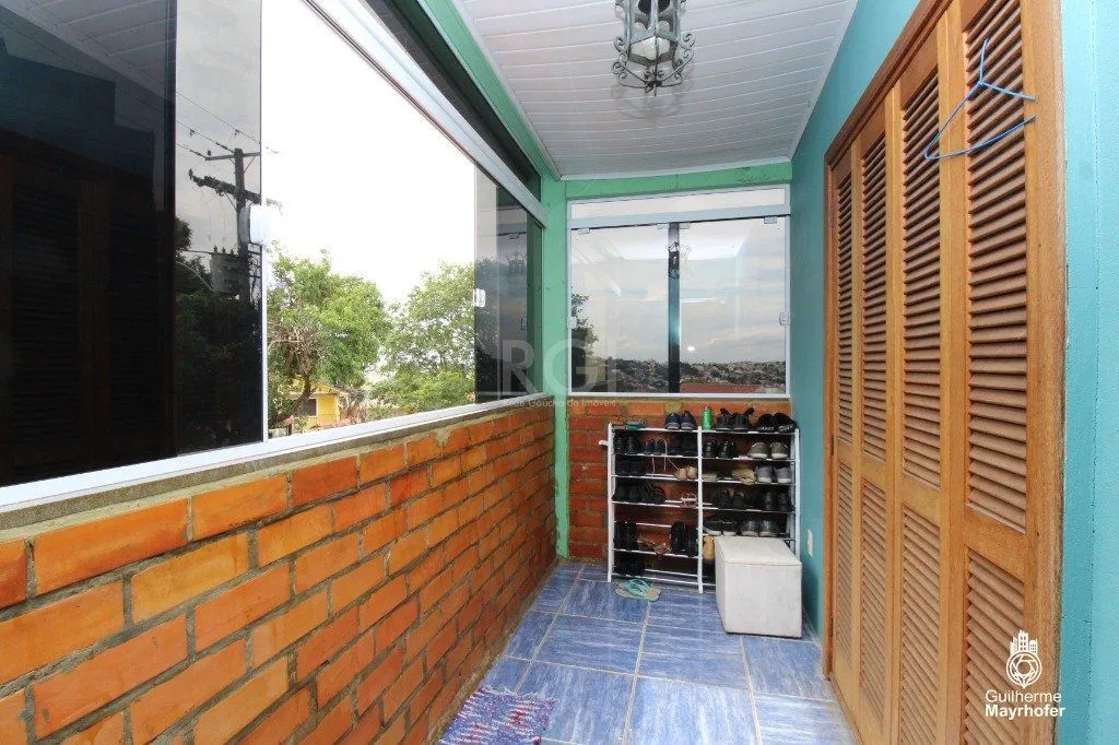 Imagem Casa para Venda - 220m², 2 dormitórios, sendo 2 suites, 3 vagas - Teresópolis