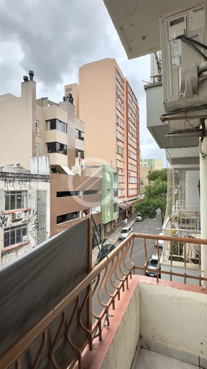 Imagem Apartamento de 80m², 3 dormitórios, sendo 1 com sacada, peças ampla, living para 2 ambientes, coz...