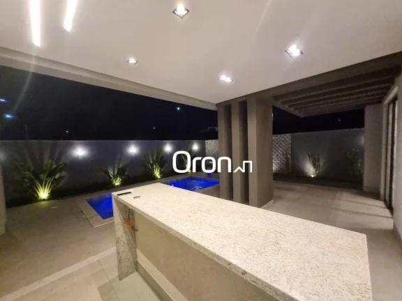 Imagem Sobrado à venda, 265 m² por R$ 1.750.000,00 - Jardins Capri - Senador Canedo/GO