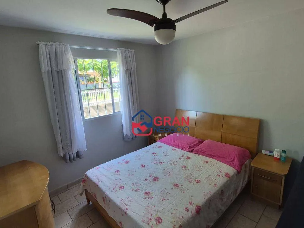 Imagem Casa Amplo Quintal em Pontal do Sul