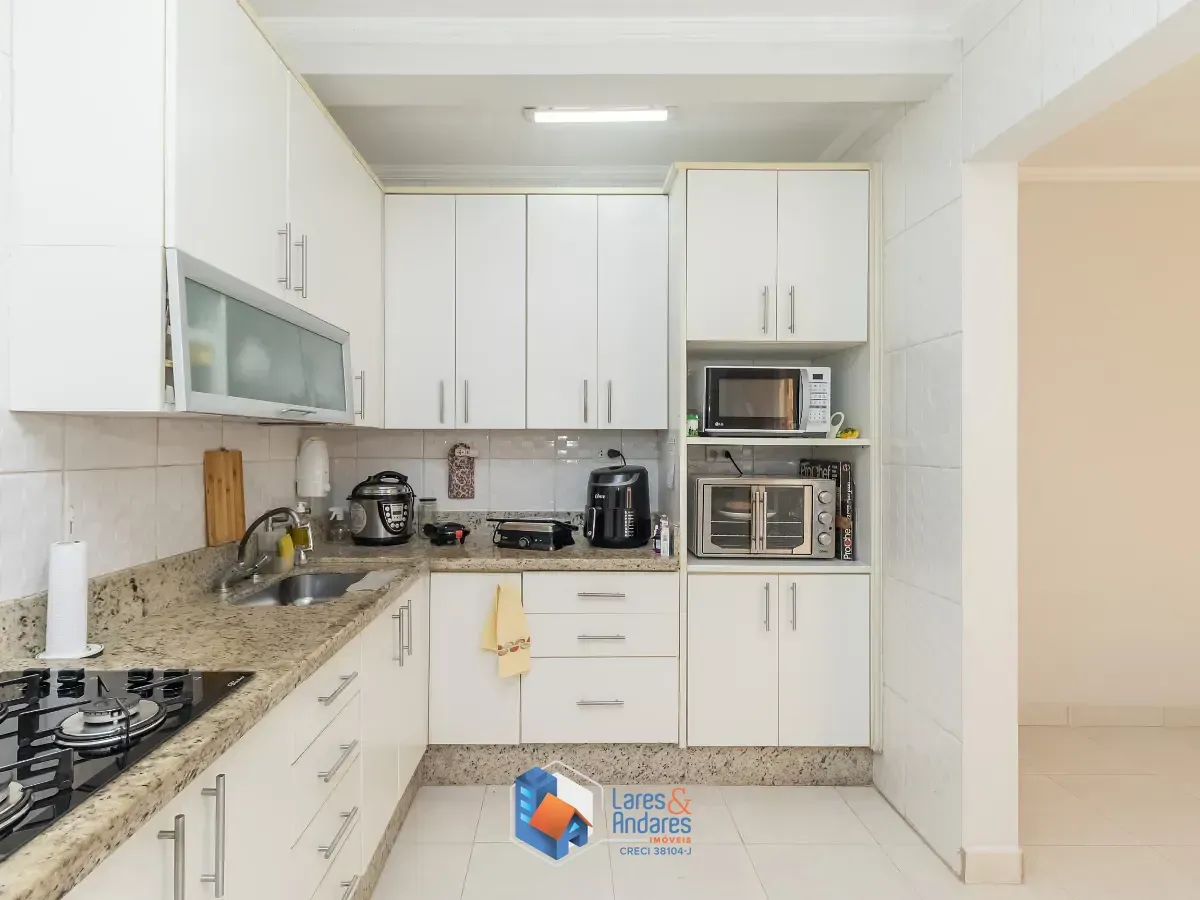 Imagem Casa para venda em Água Fria com 4 quartos, sendo 3 suítes, 243m²
