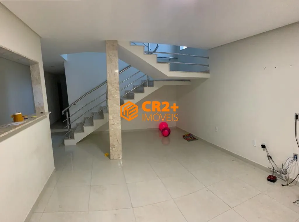 Imagem Vendo casa 05 quartos, 02 suítes, 10 vagas para carros 245m2 em Gravata.