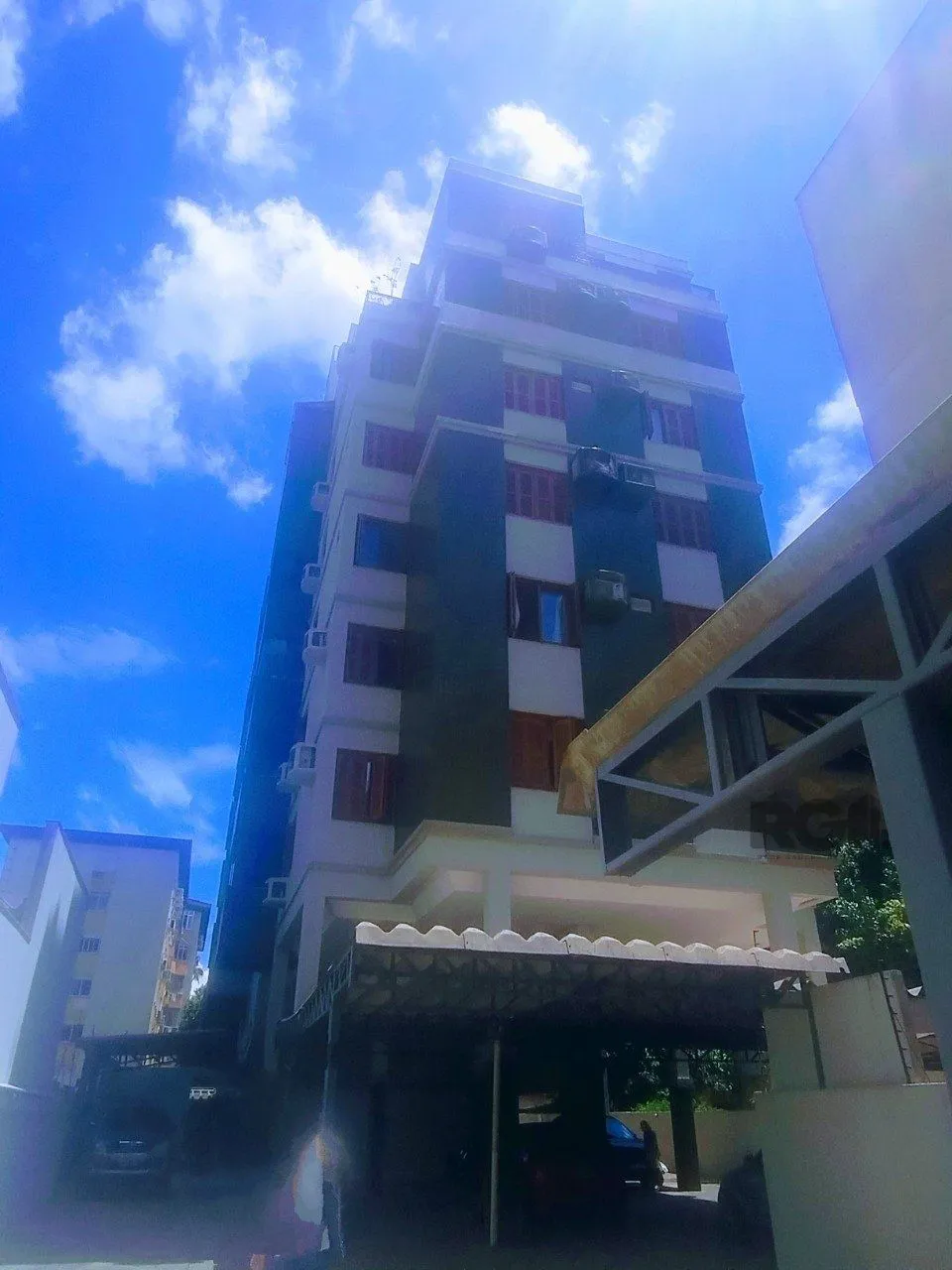 Apartamento para Venda - 72.98m², 3 dormitórios, suíte e 1 vaga - Menino Deus