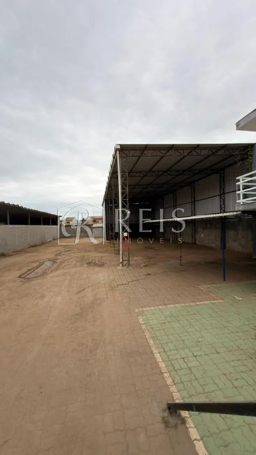 Imagem Galpão para Locação em Rio das Ostras, Residencial Praia Âncora, 2 banheiros